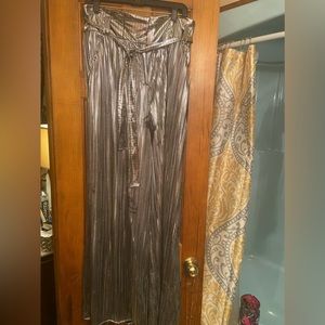 NY & Company wide leg Palazzo pants. XL! Only wore once! Holiday season wear!